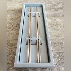 2 Pairs Korean Stainless Steel Chopsticks Lightweight Non-Slip Chopstick w/Box